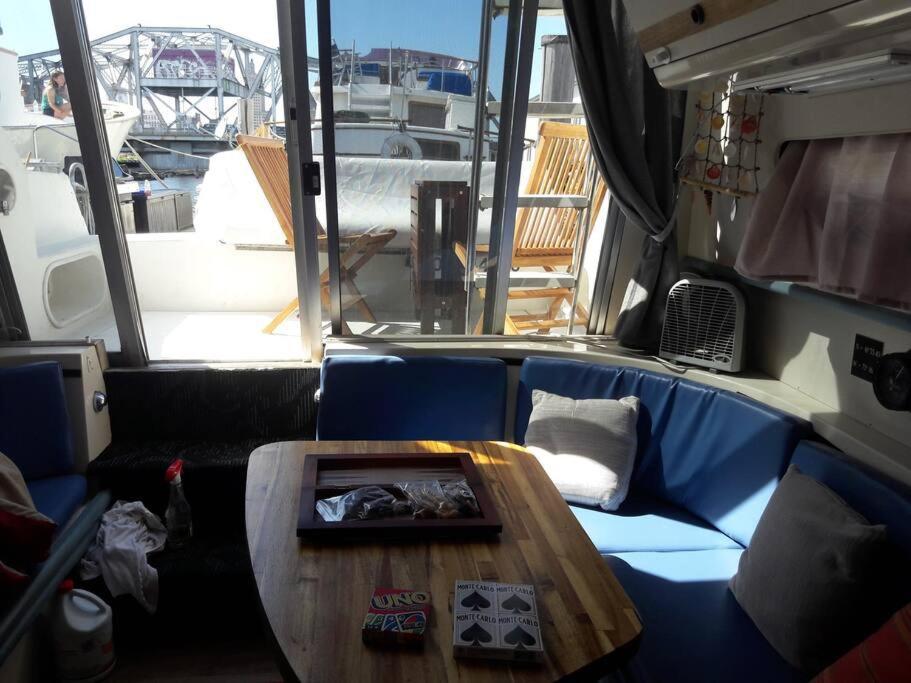 Yacht Stay Providence Marina ภายนอก รูปภาพ