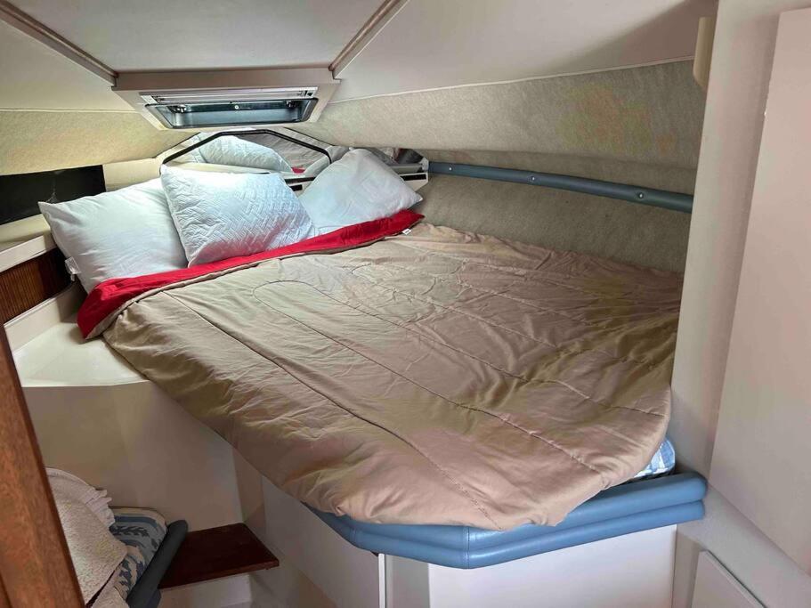 Yacht Stay Providence Marina ภายนอก รูปภาพ